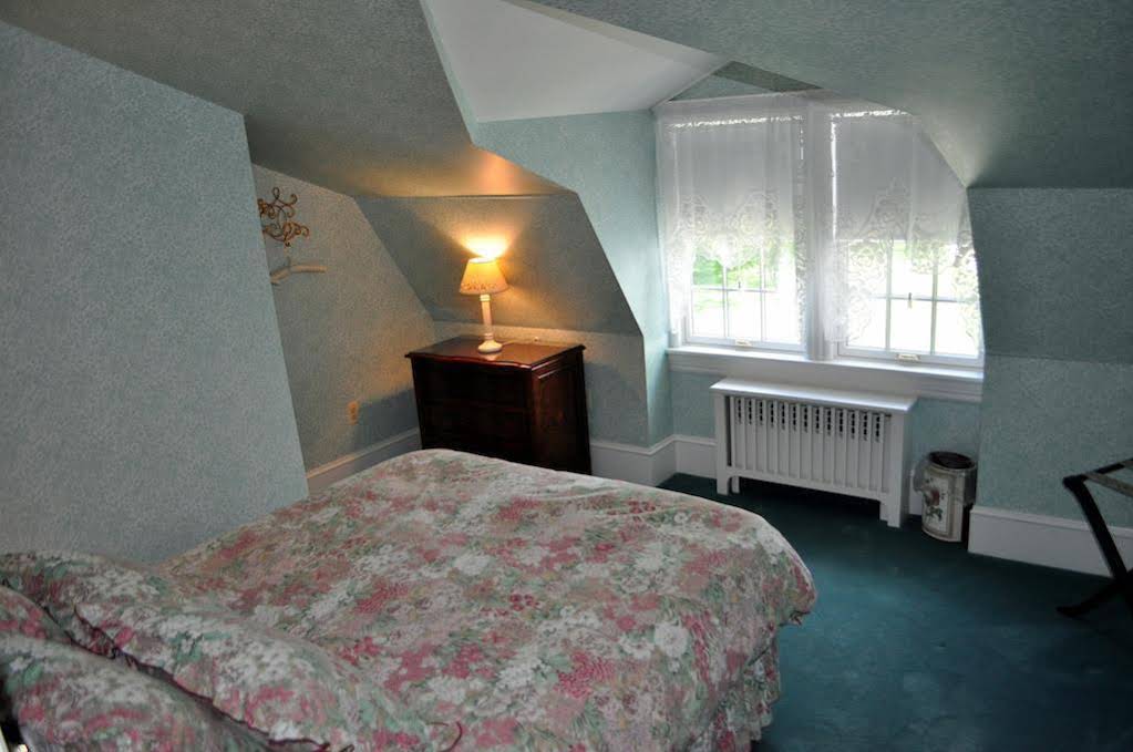 Stone Throw Cottage
