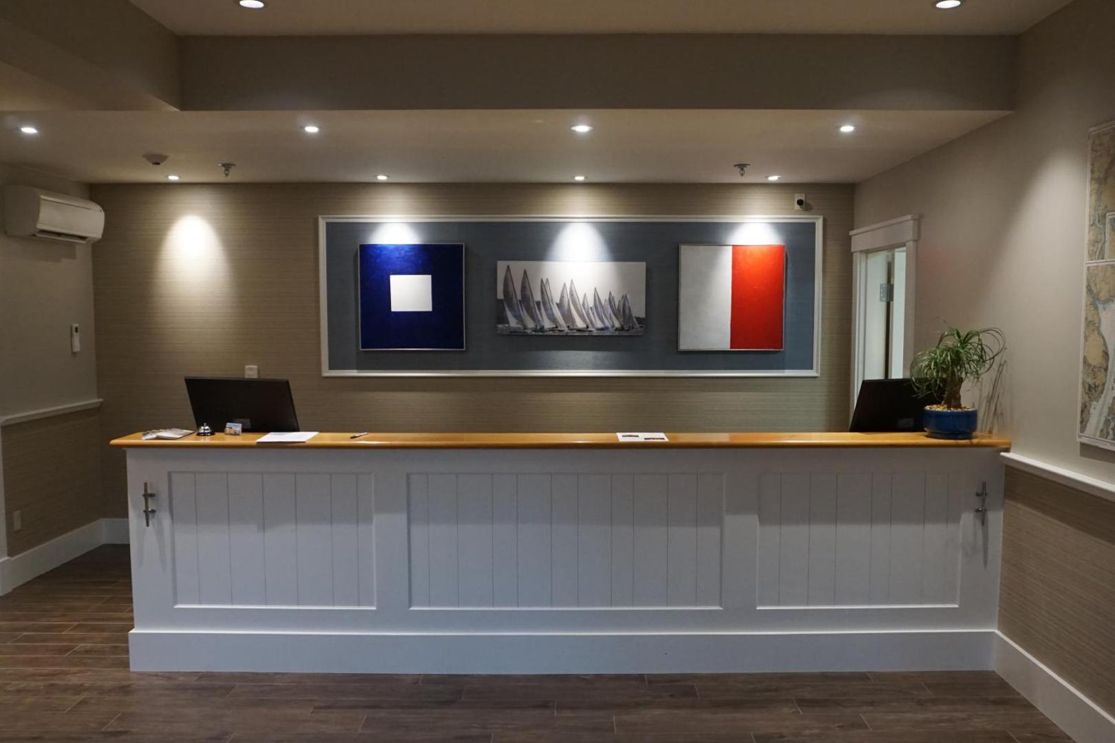 Belfast Harbor Inn