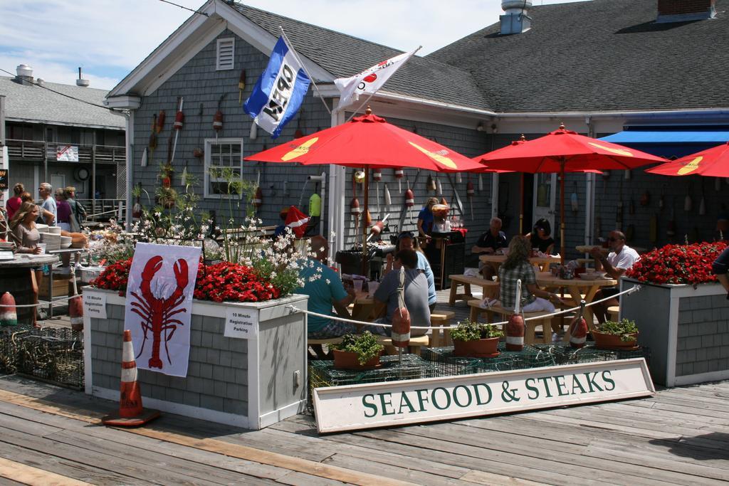 Fisherman's Wharf Inn