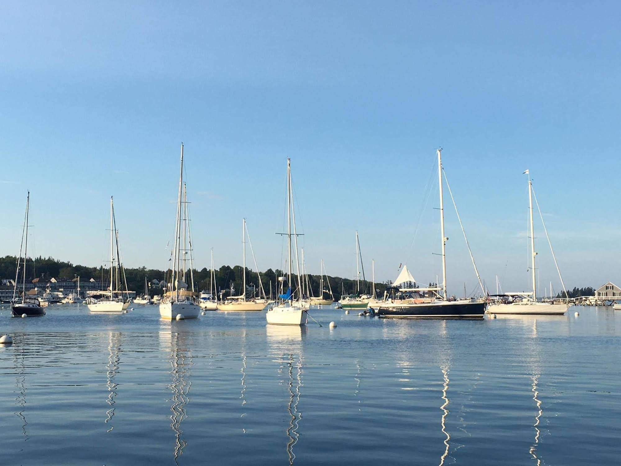 Harbor House Inn