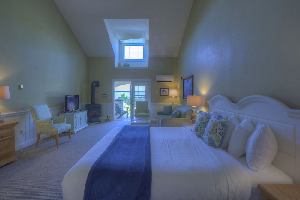 Spruce Point Inn Resort & Spa