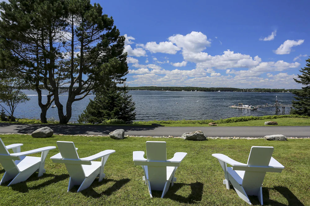 Spruce Point Inn Resort & Spa