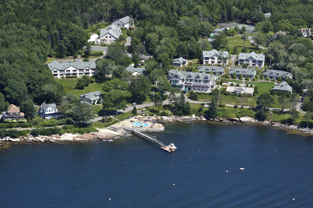 Spruce Point Inn Resort & Spa