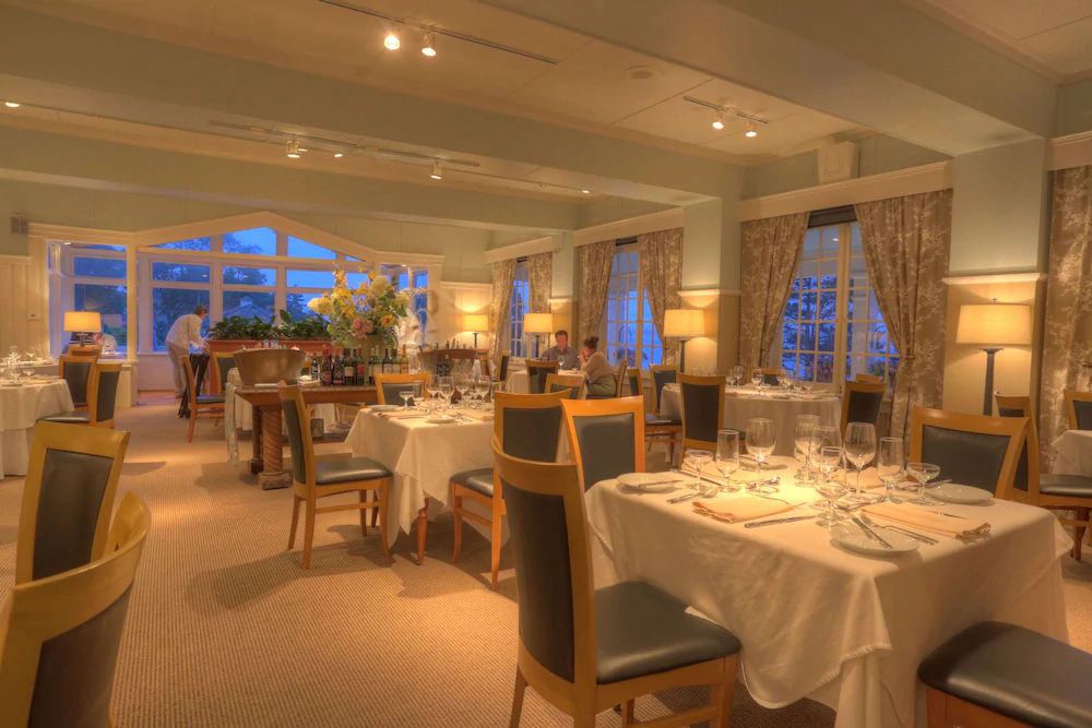 Spruce Point Inn Resort & Spa