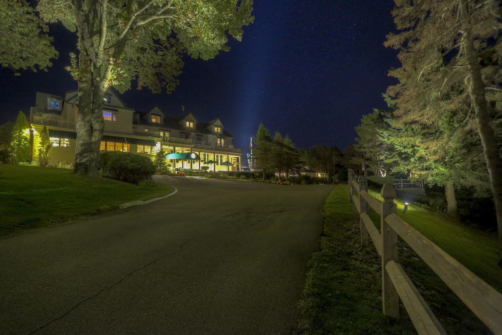 Spruce Point Inn Resort & Spa