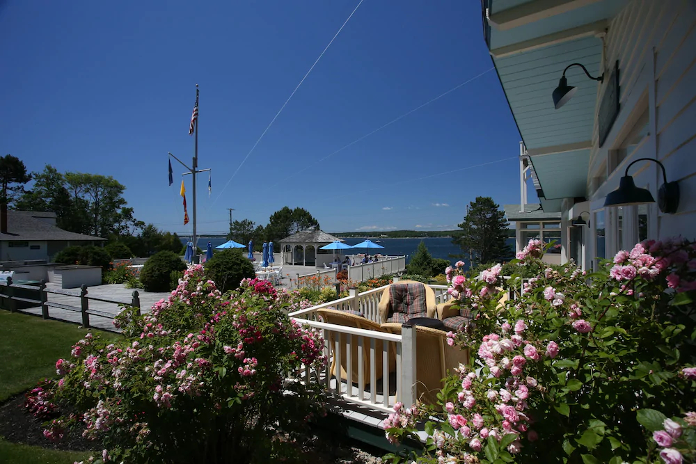 Spruce Point Inn Resort & Spa