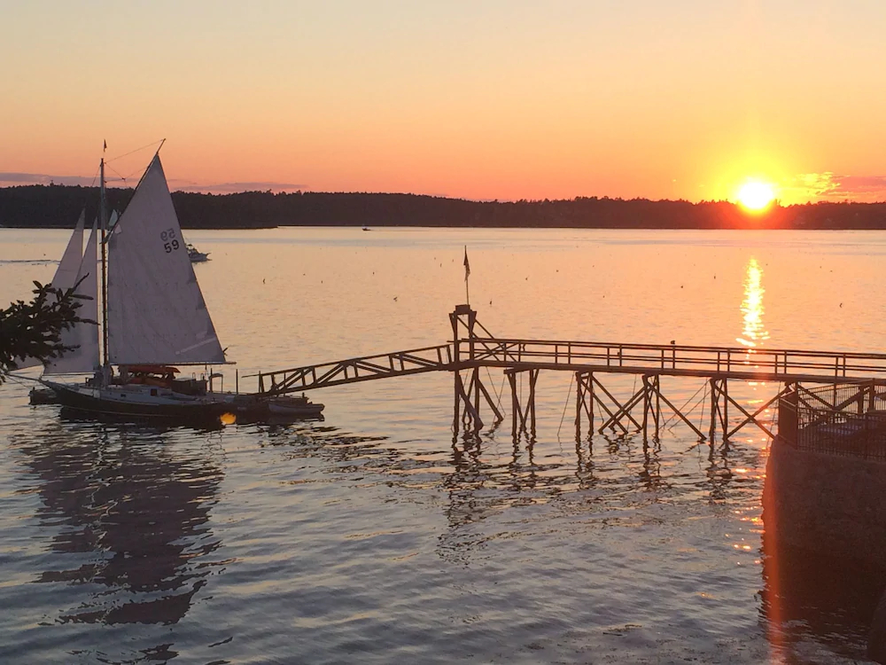 Spruce Point Inn Resort & Spa