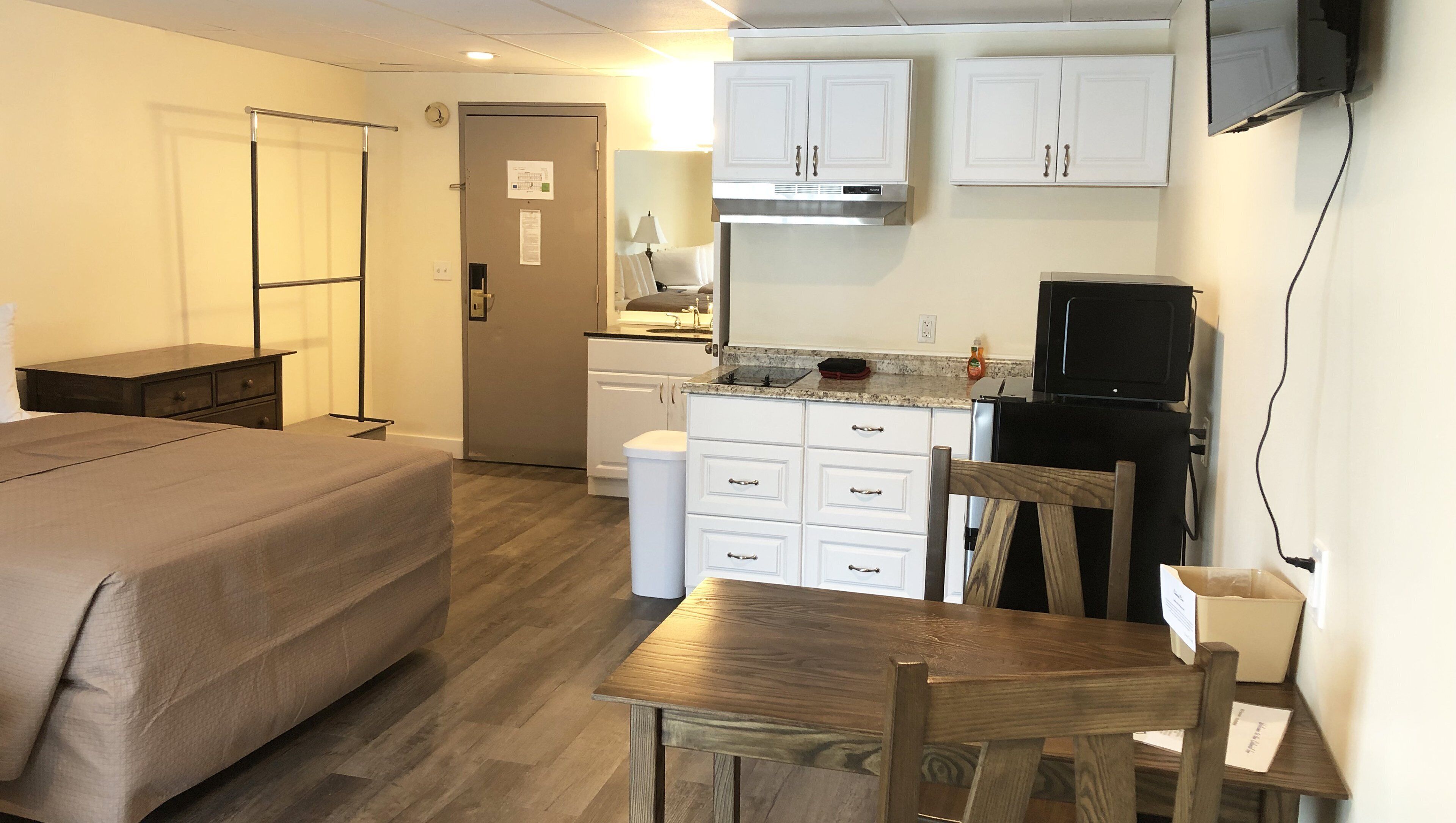 Colonial Inn Ellsworth by Magnuson Worldwide
