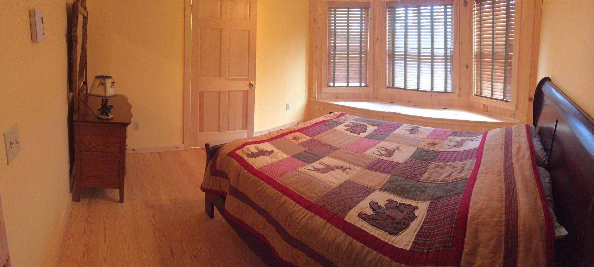 Echo Lake Lodge & Cottages