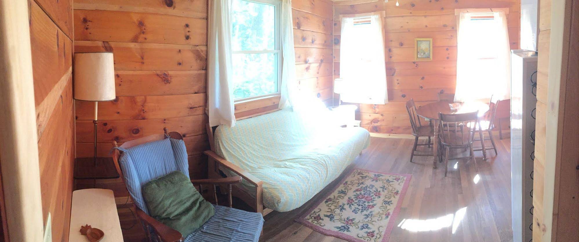Echo Lake Lodge & Cottages