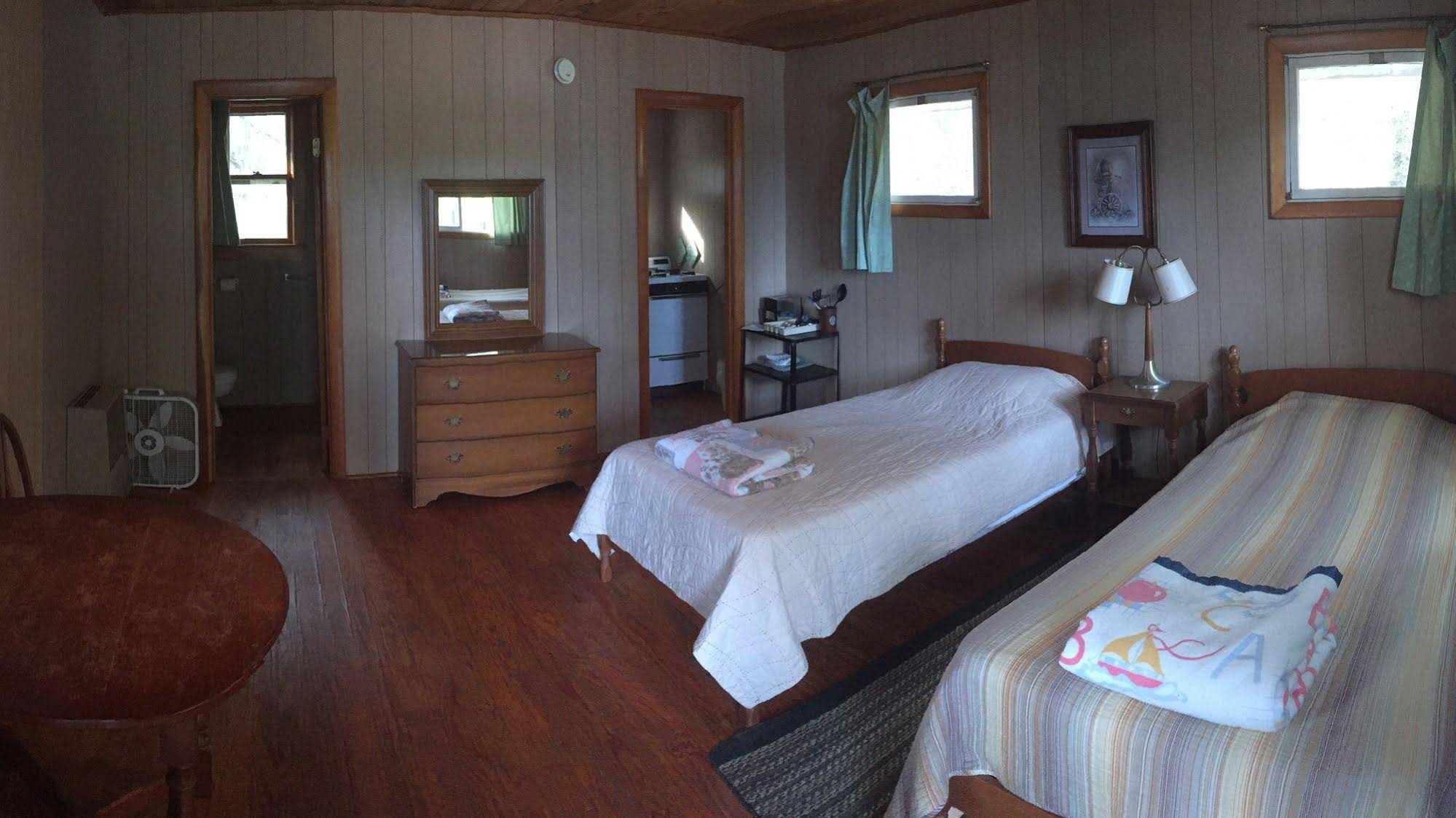 Echo Lake Lodge & Cottages