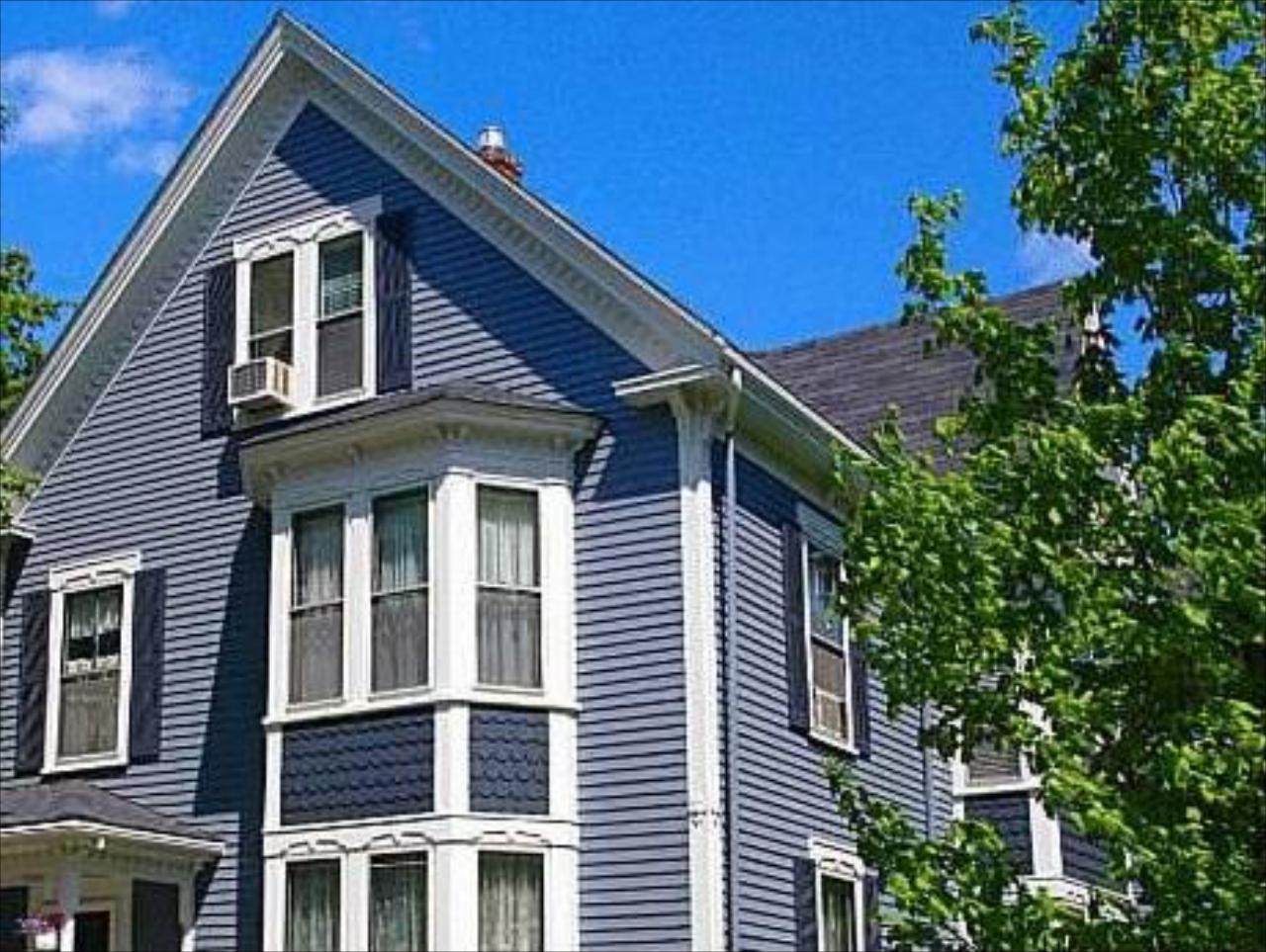 Brewster House Bed & Breakfast
