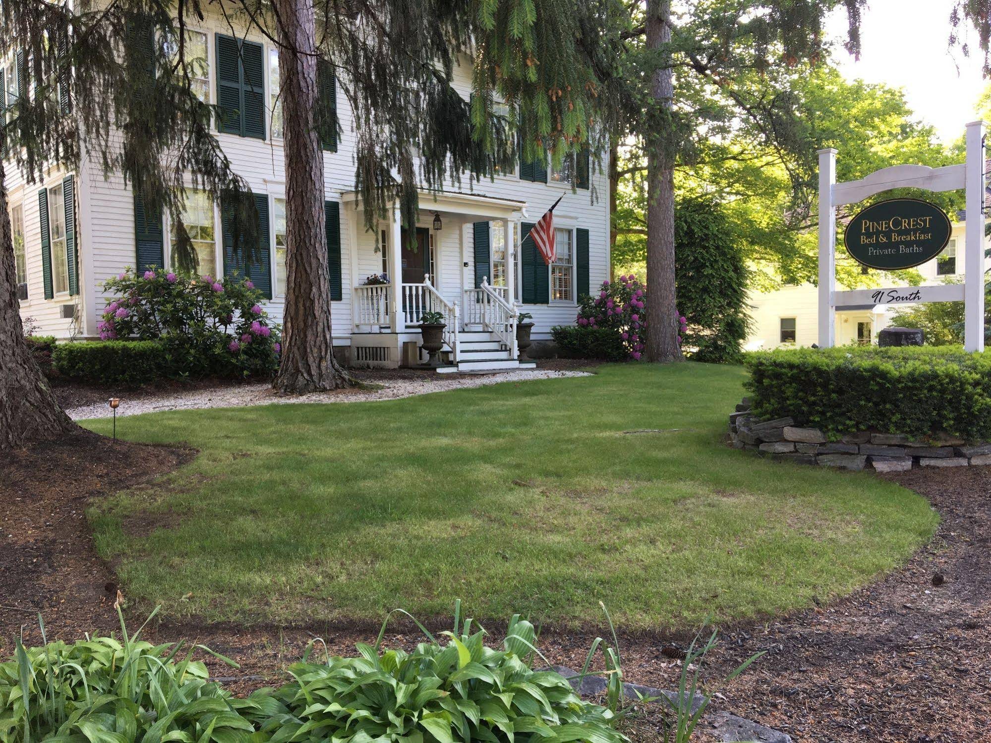 PineCrest Inn