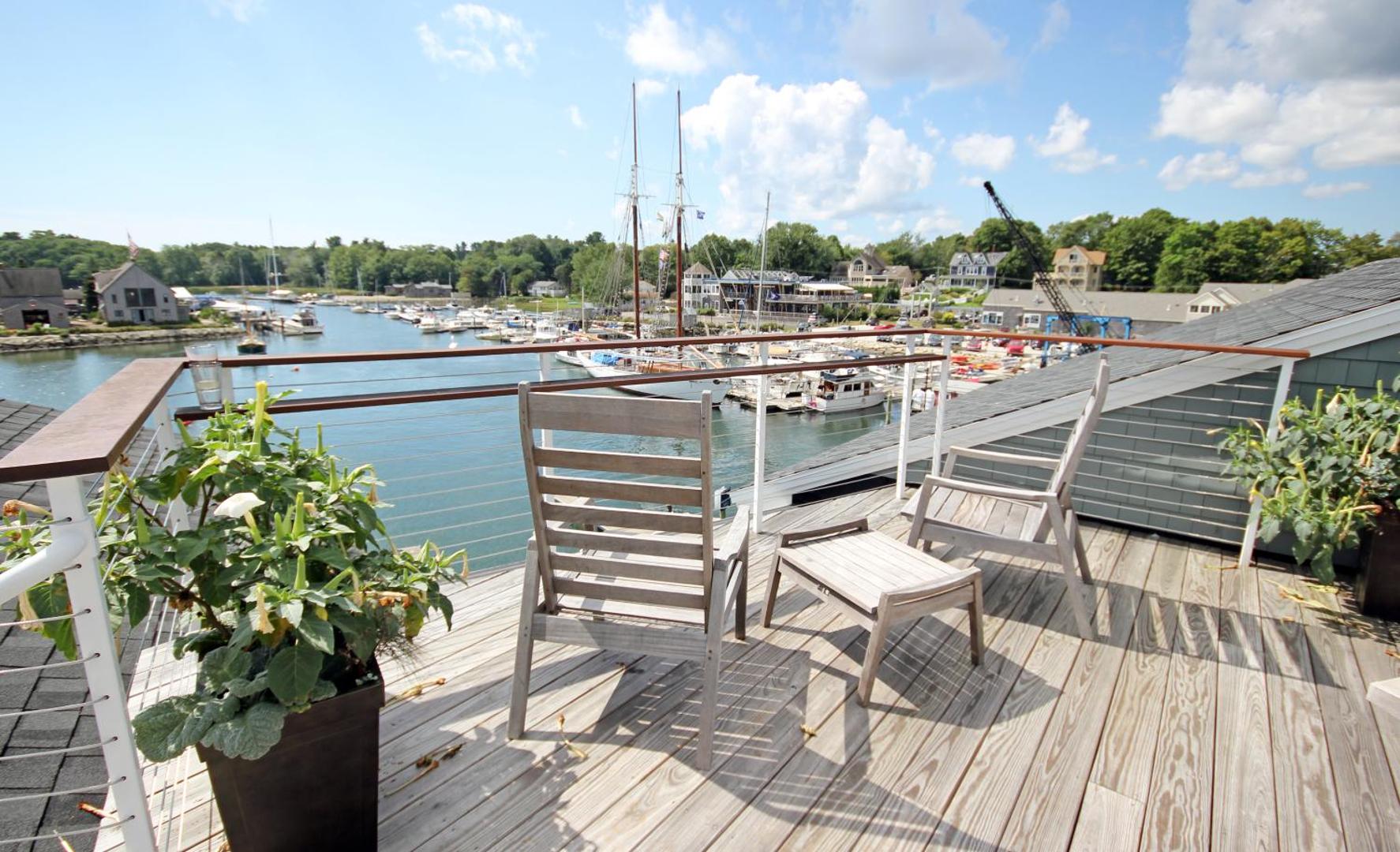 The Boathouse Waterfront Hotel and Restaurant