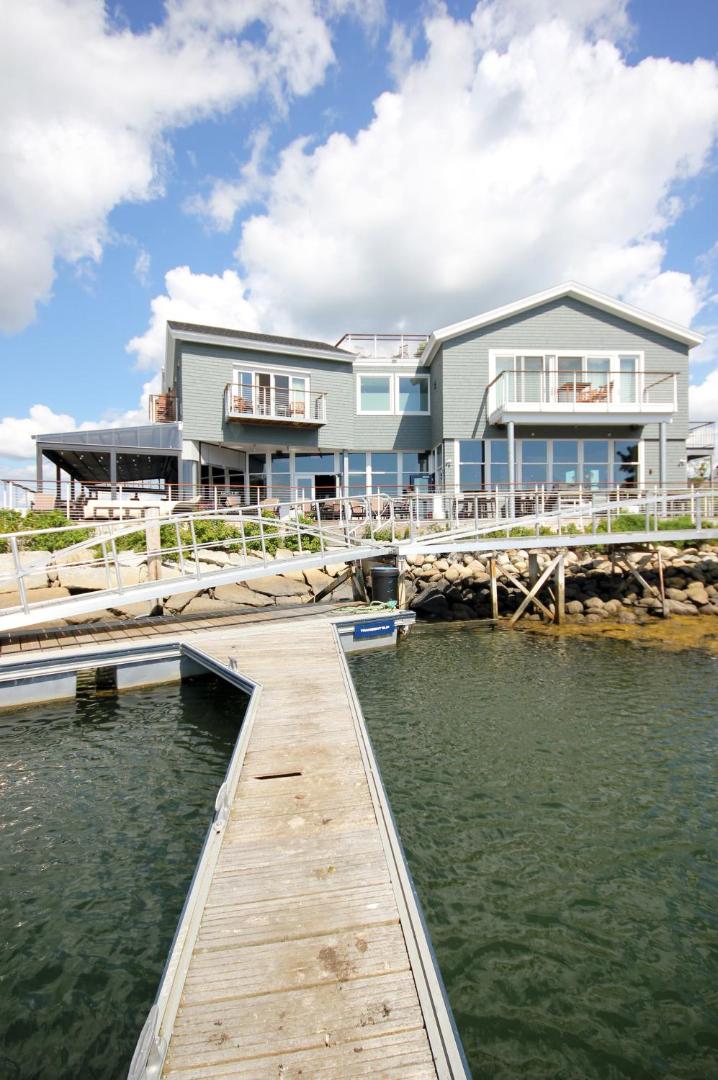 The Boathouse Waterfront Hotel and Restaurant