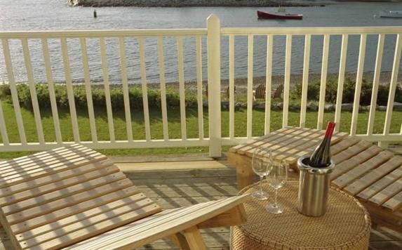 The Breakwater Inn & Spa