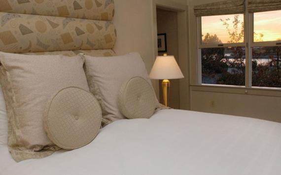 The Breakwater Inn & Spa
