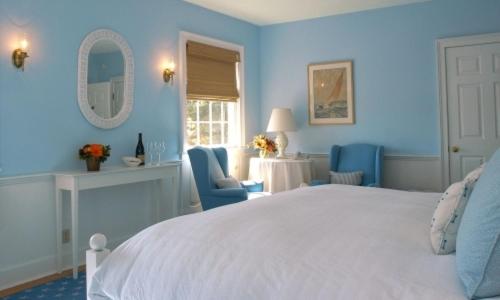 The Breakwater Inn & Spa