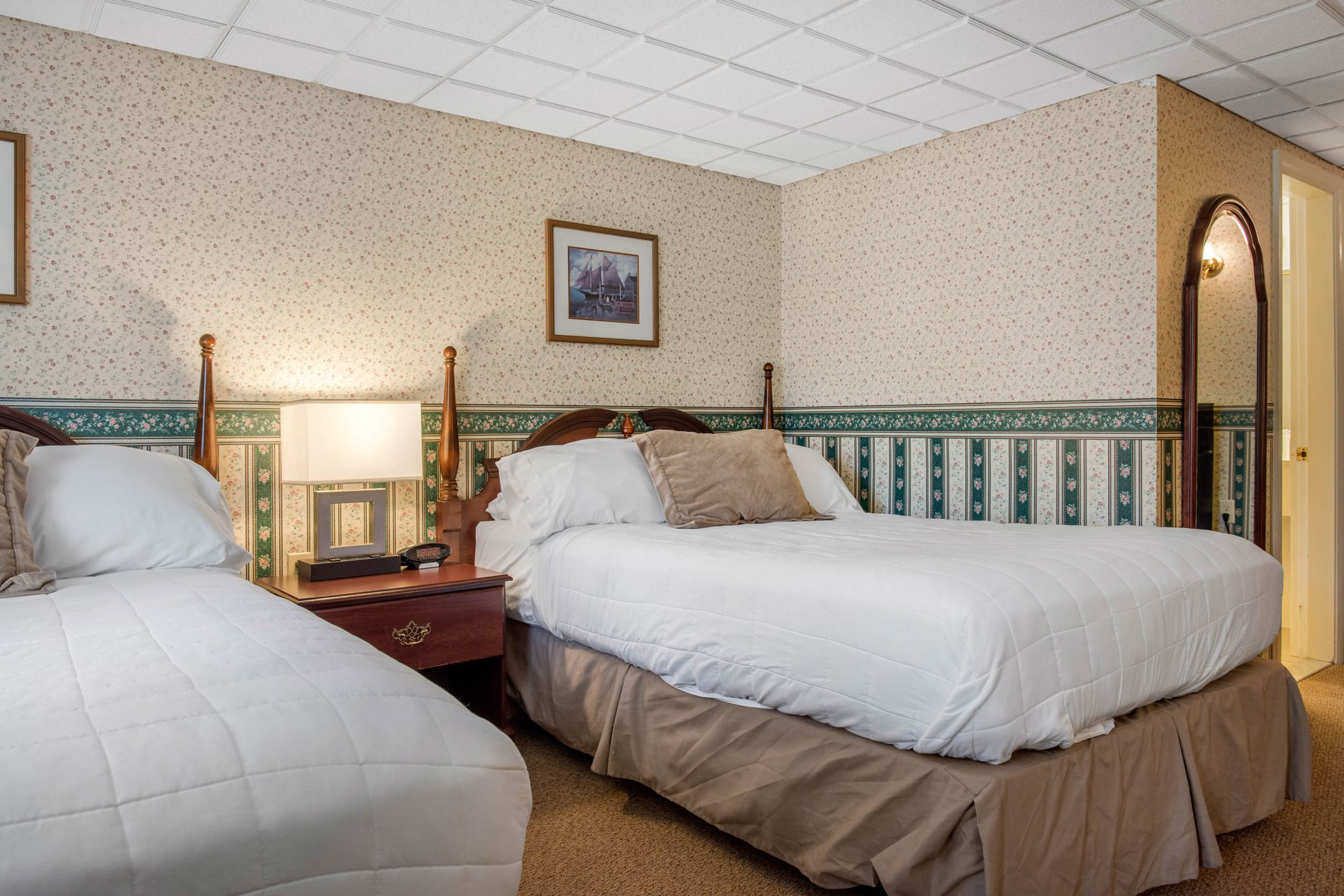 Coachman Inn