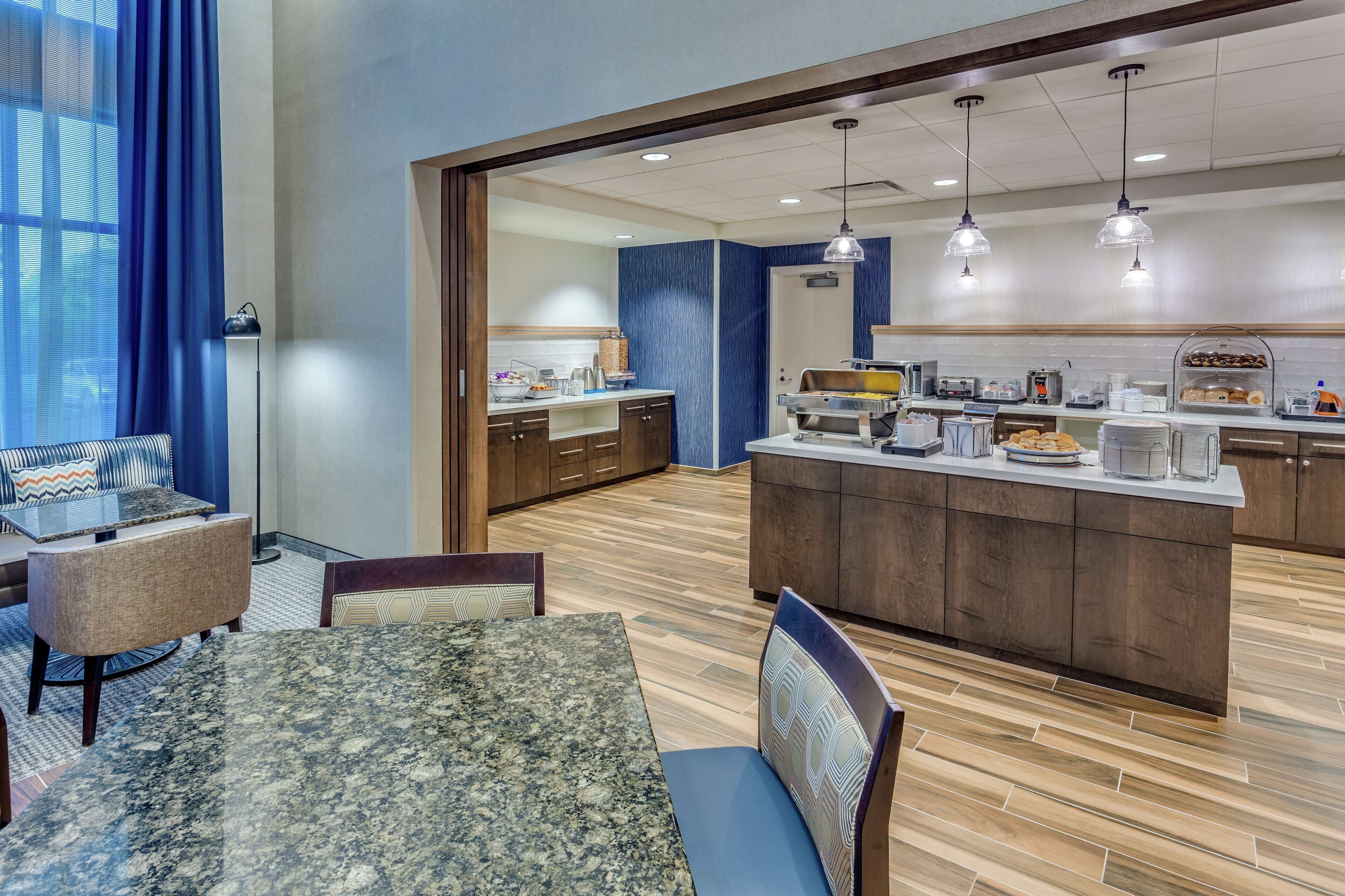 Hampton Inn & Suites Kittery