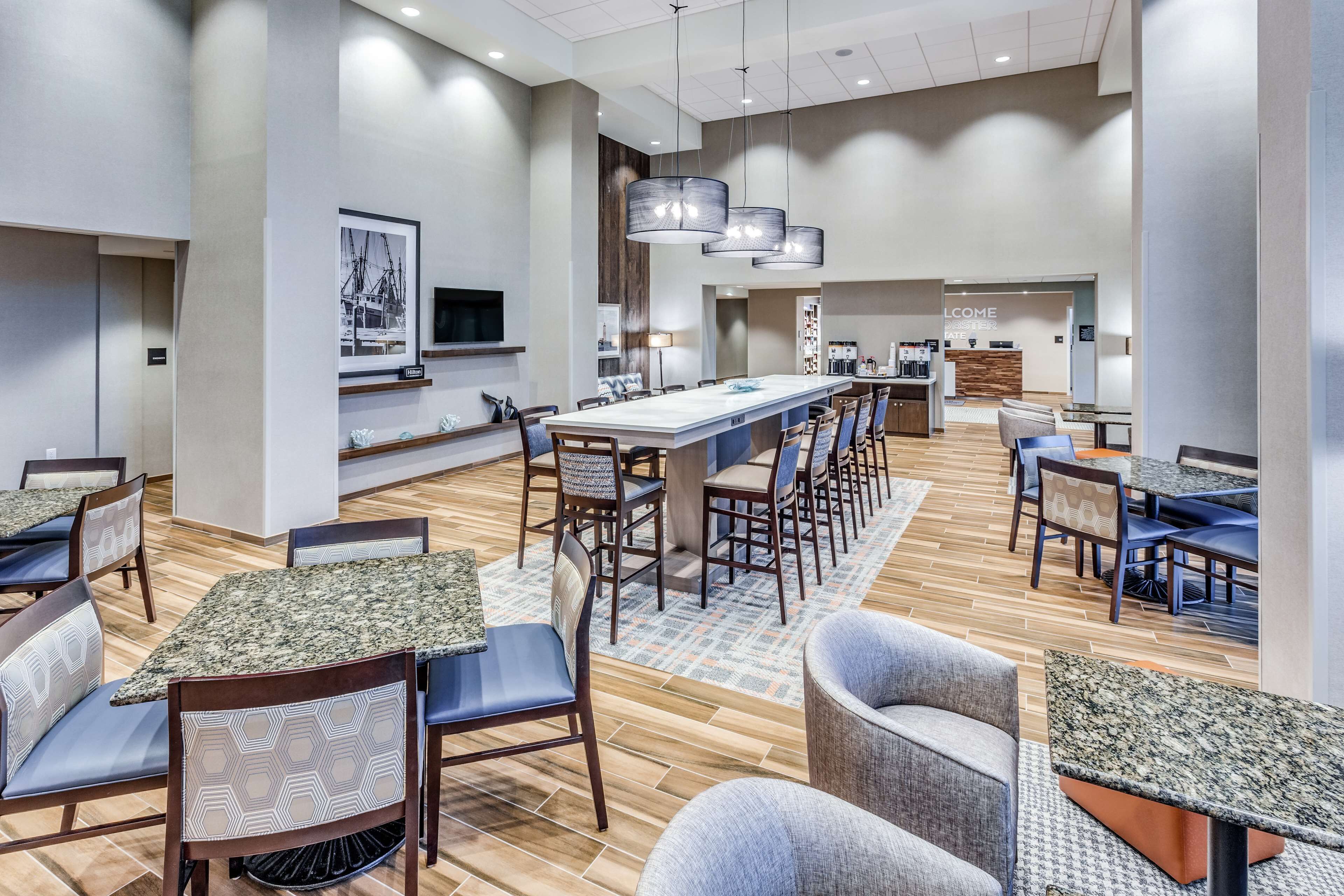 Hampton Inn & Suites Kittery