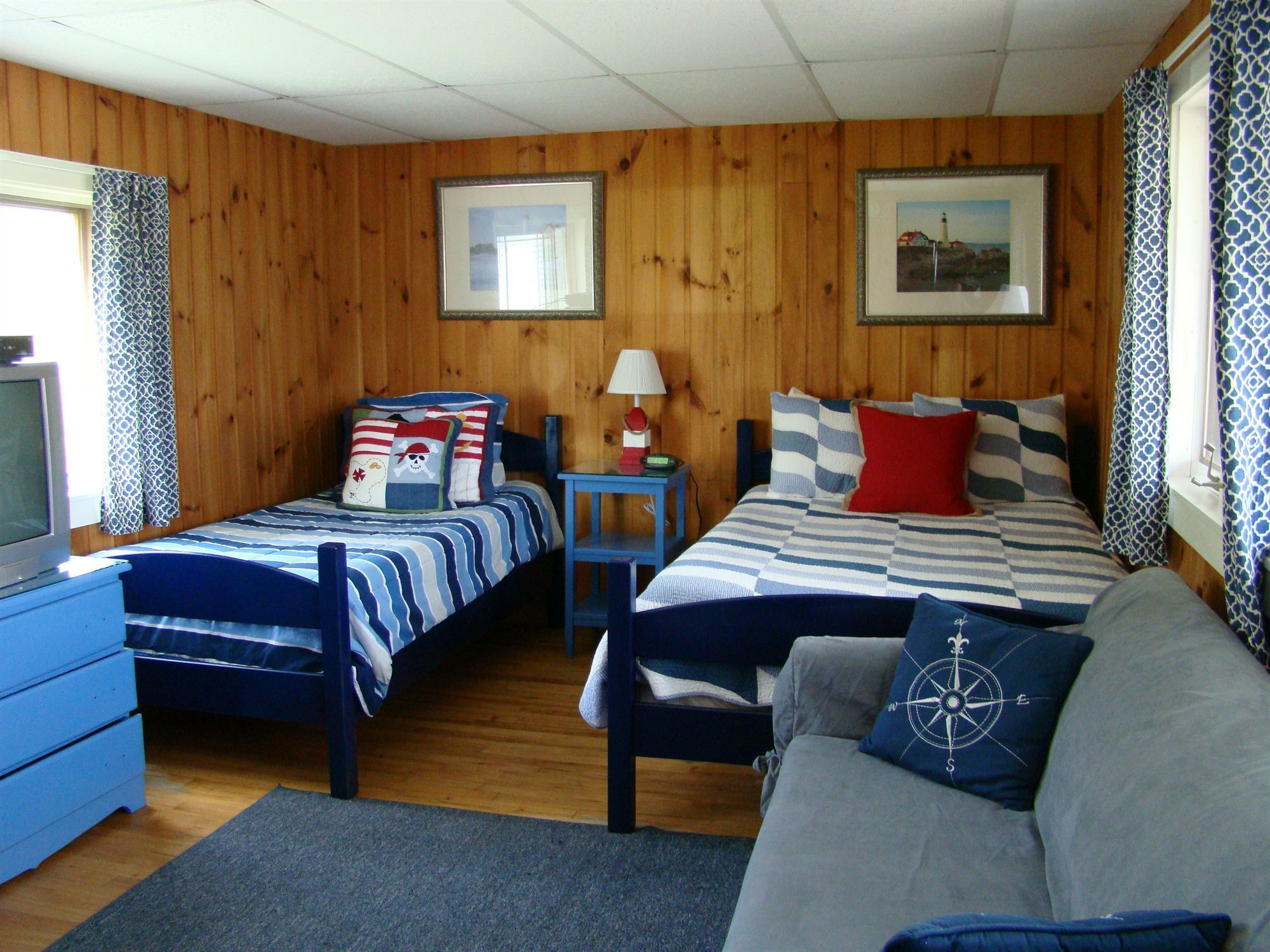 Bay Leaf Cottages & Bistro