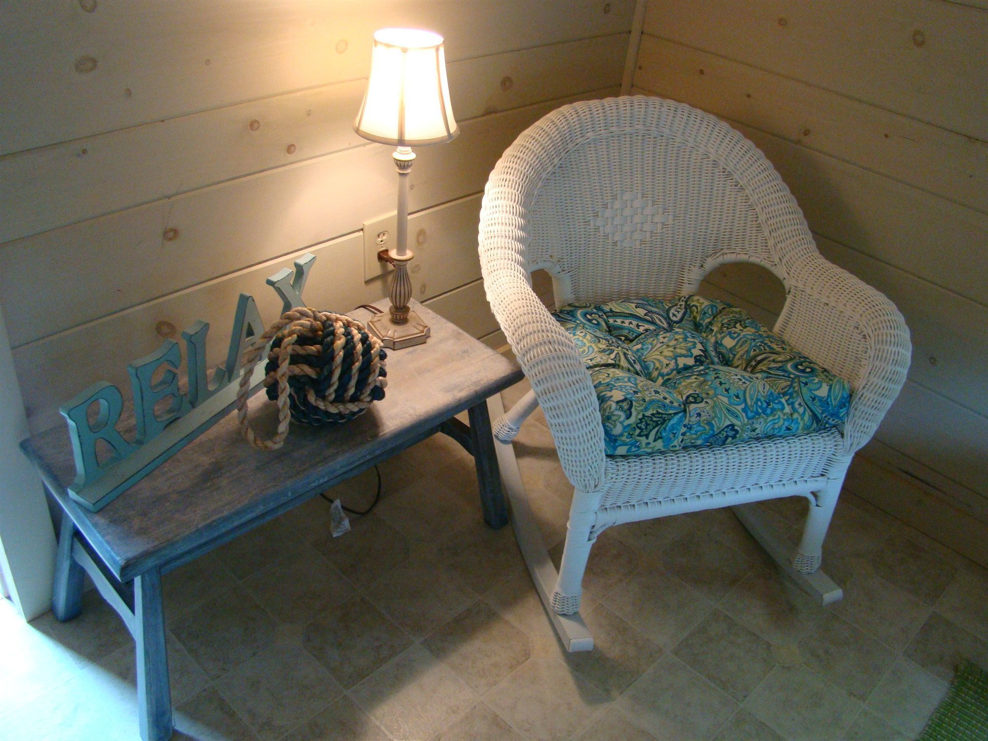 Bay Leaf Cottages & Bistro