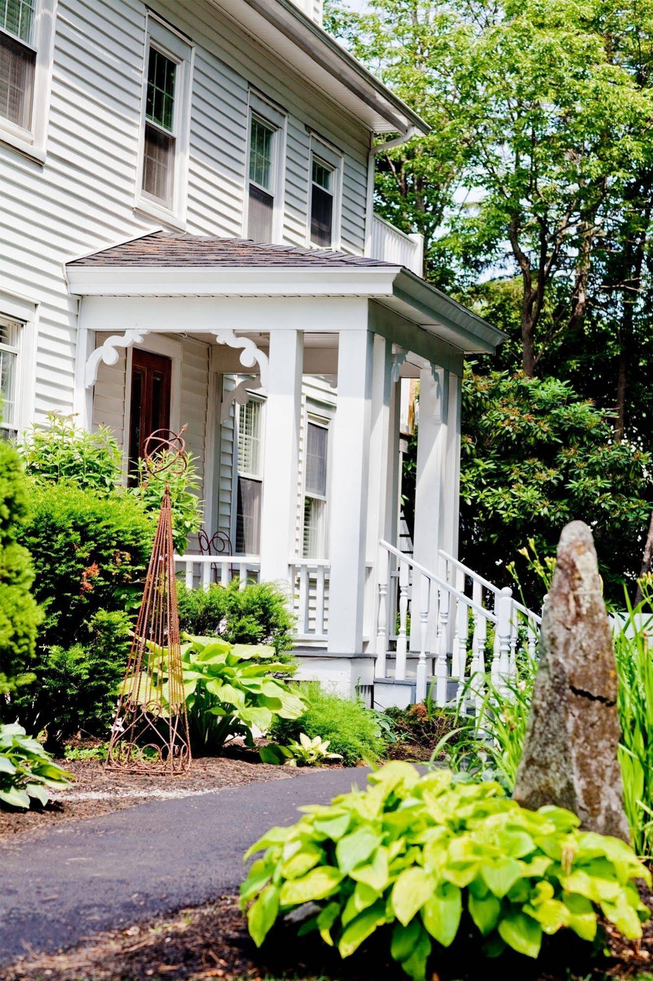Abalonia Inn