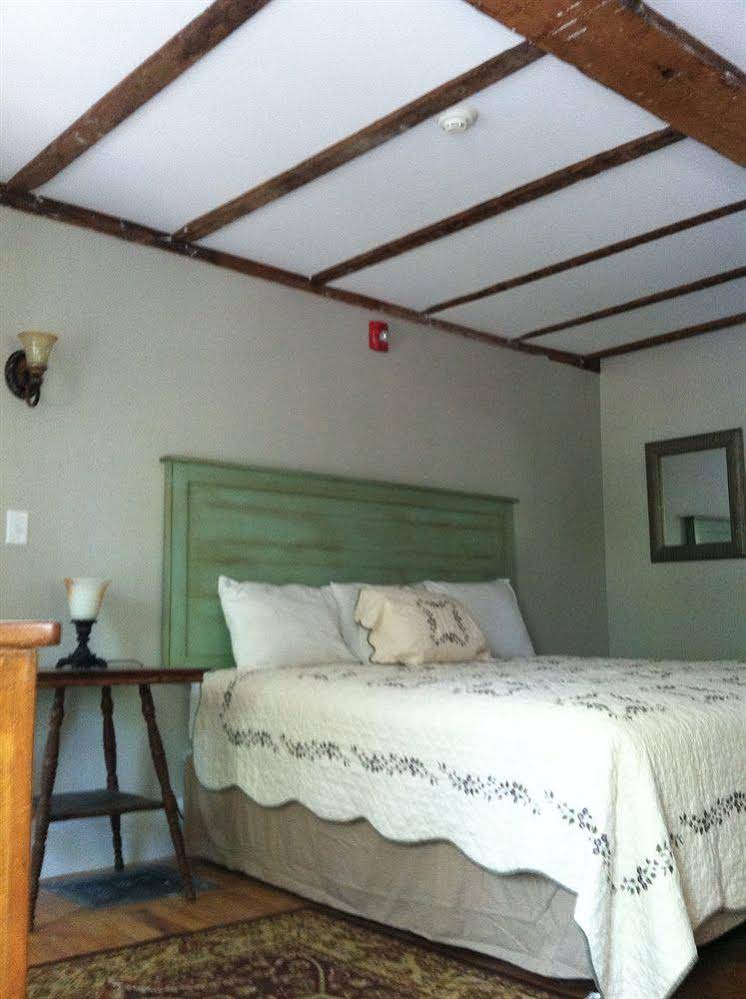 Abalonia Inn