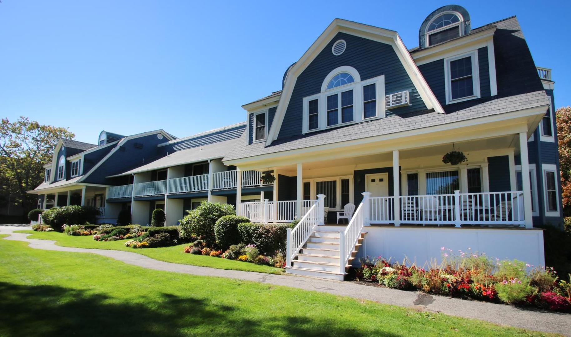Seacastles Resort Inn and Suites