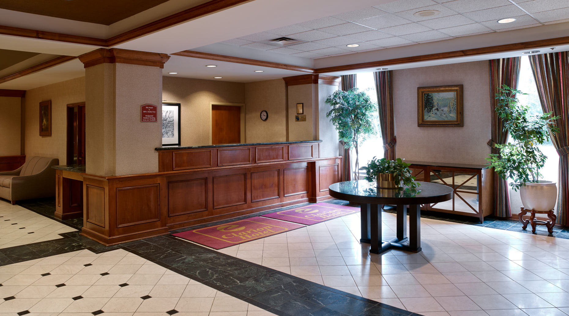 Clarion Hotel Airport