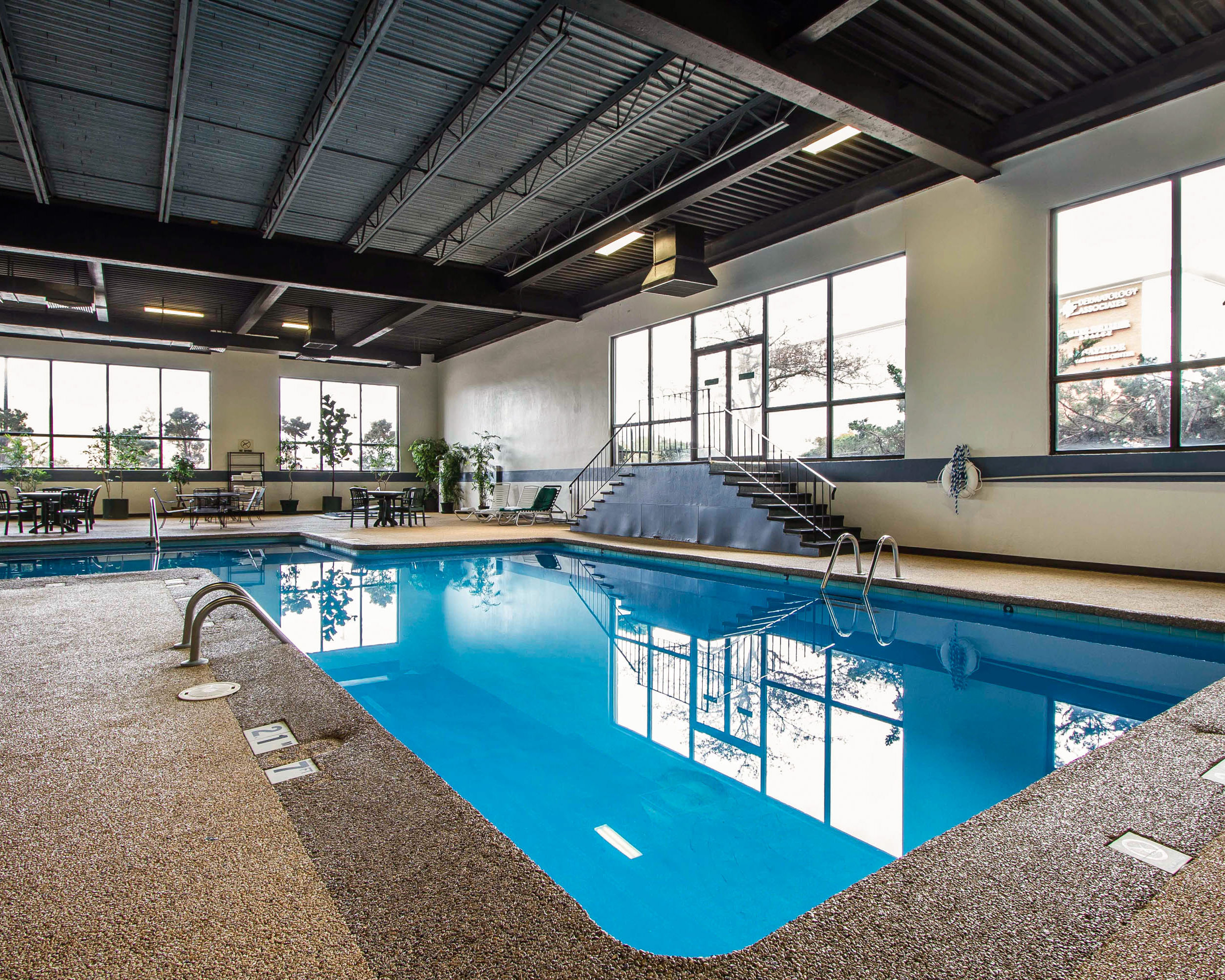 Clarion Hotel Airport