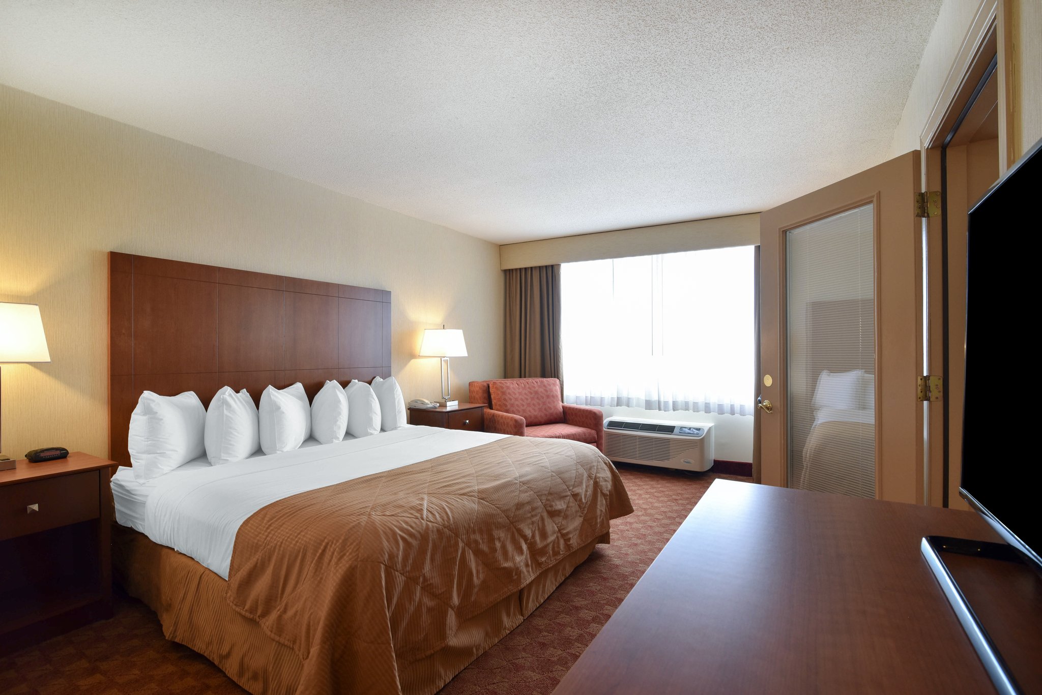 Clarion Hotel Airport