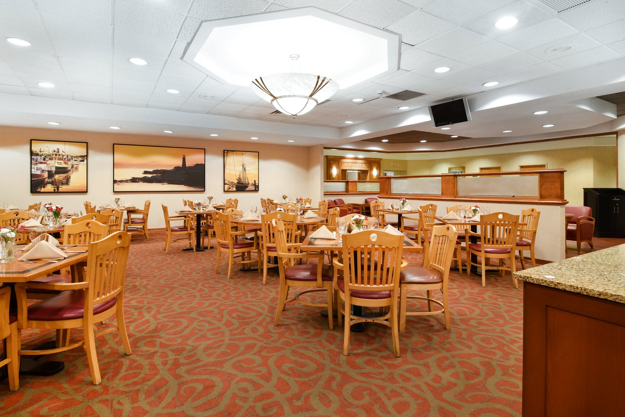 Clarion Hotel Airport