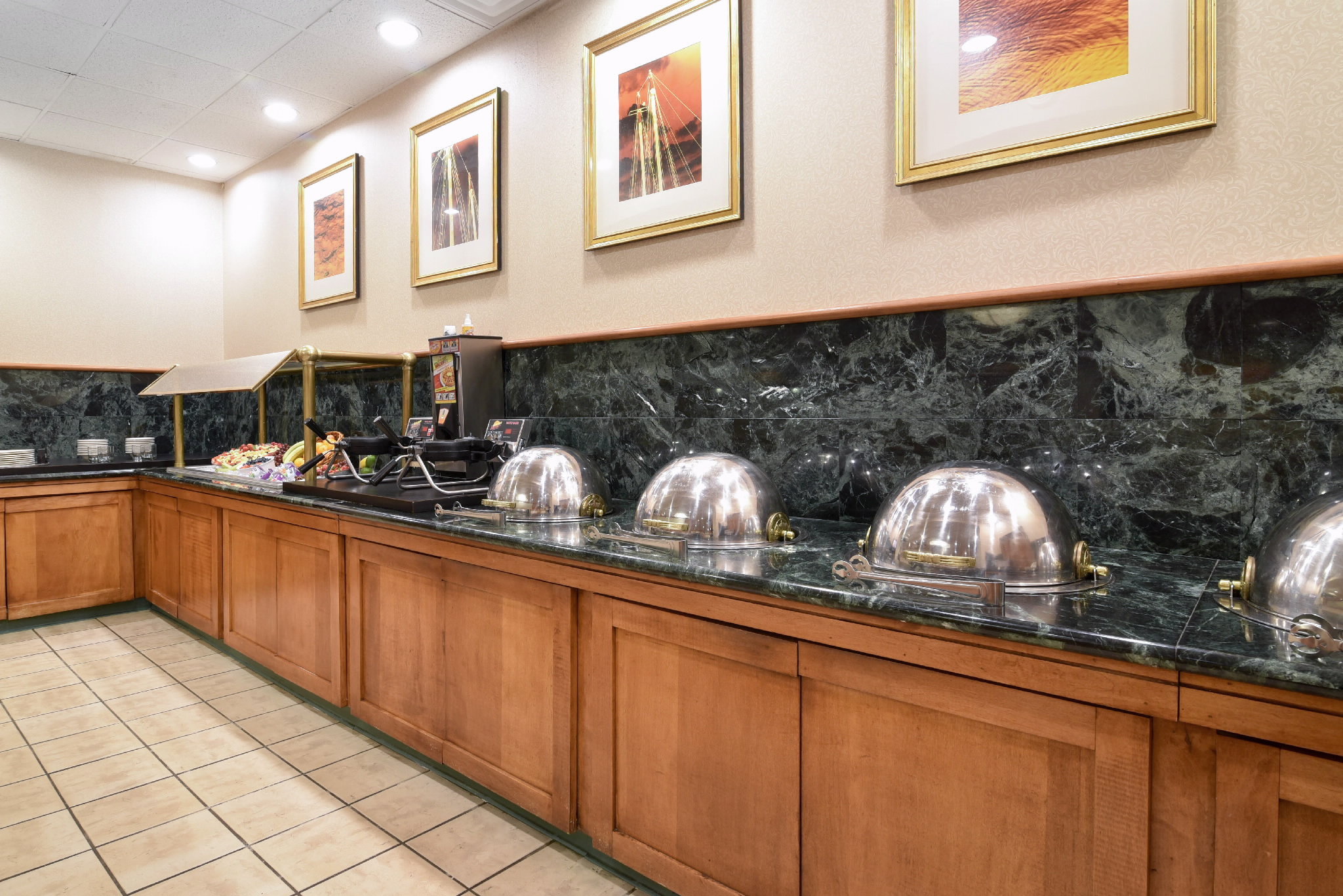 Clarion Hotel Airport