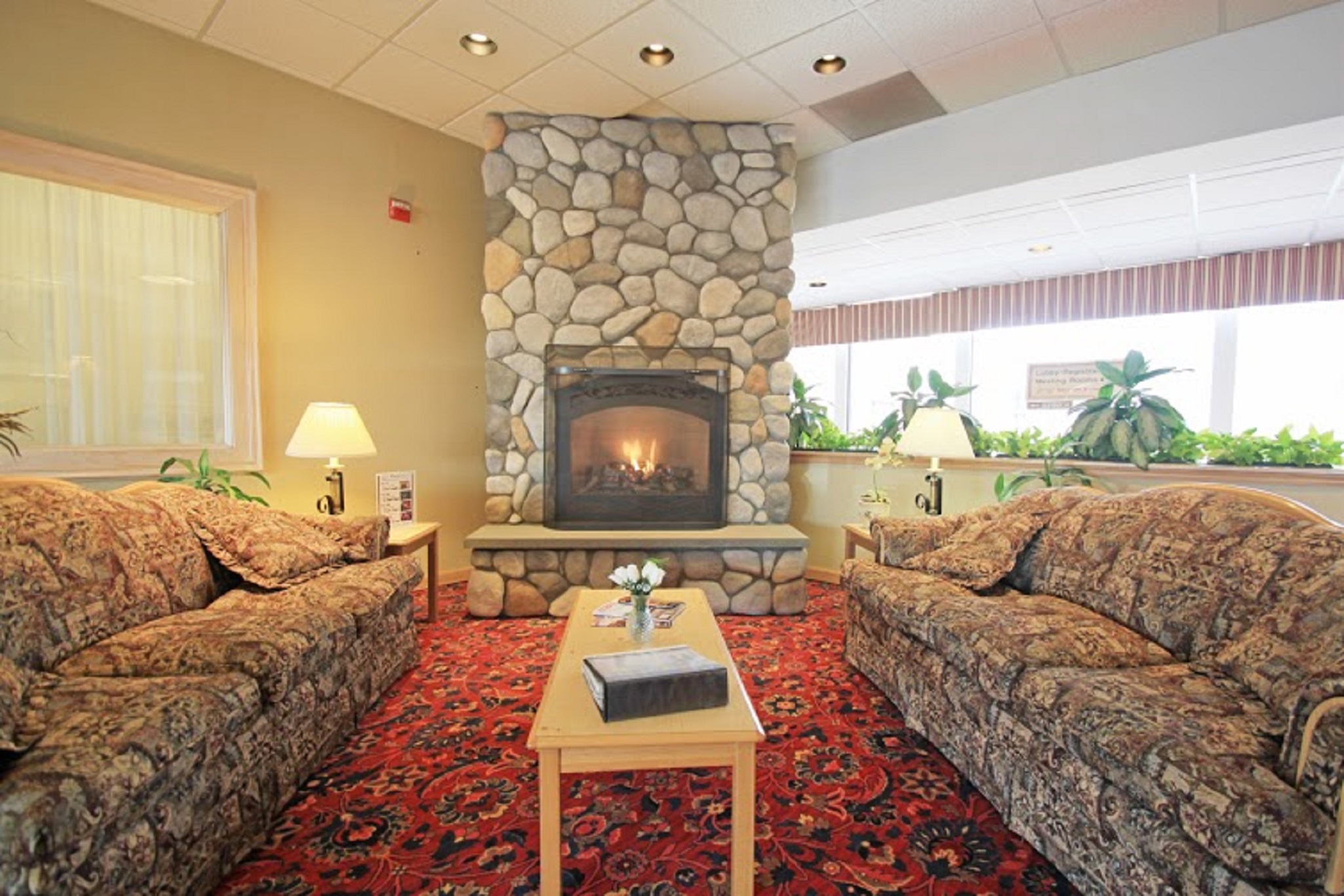 Fireside Inn & Suites