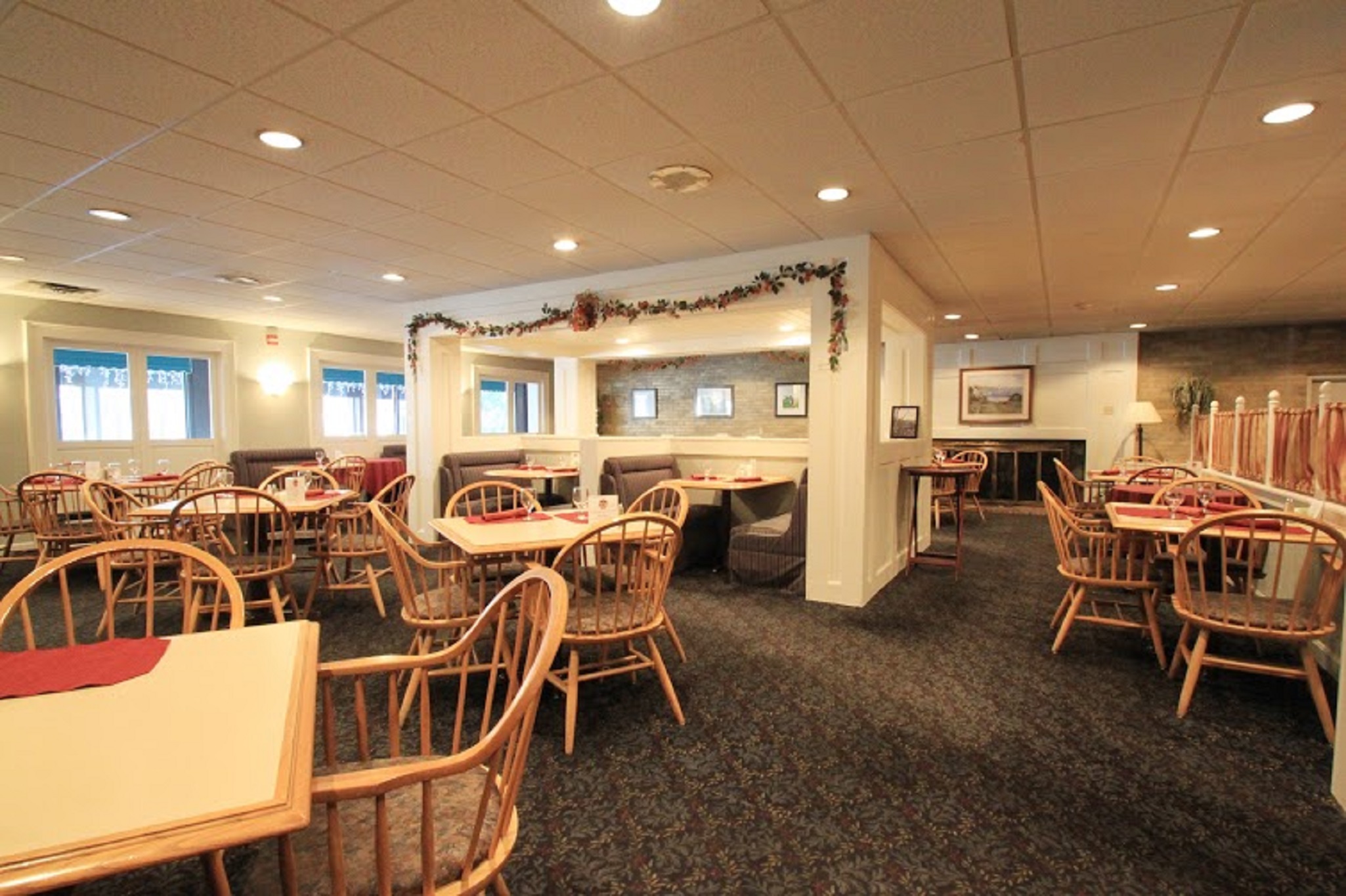 Fireside Inn & Suites