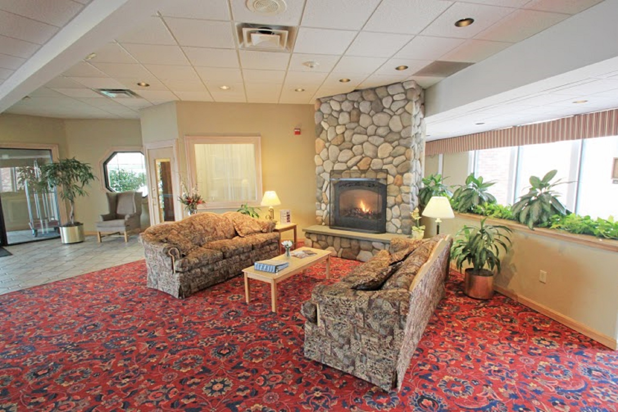 Fireside Inn & Suites