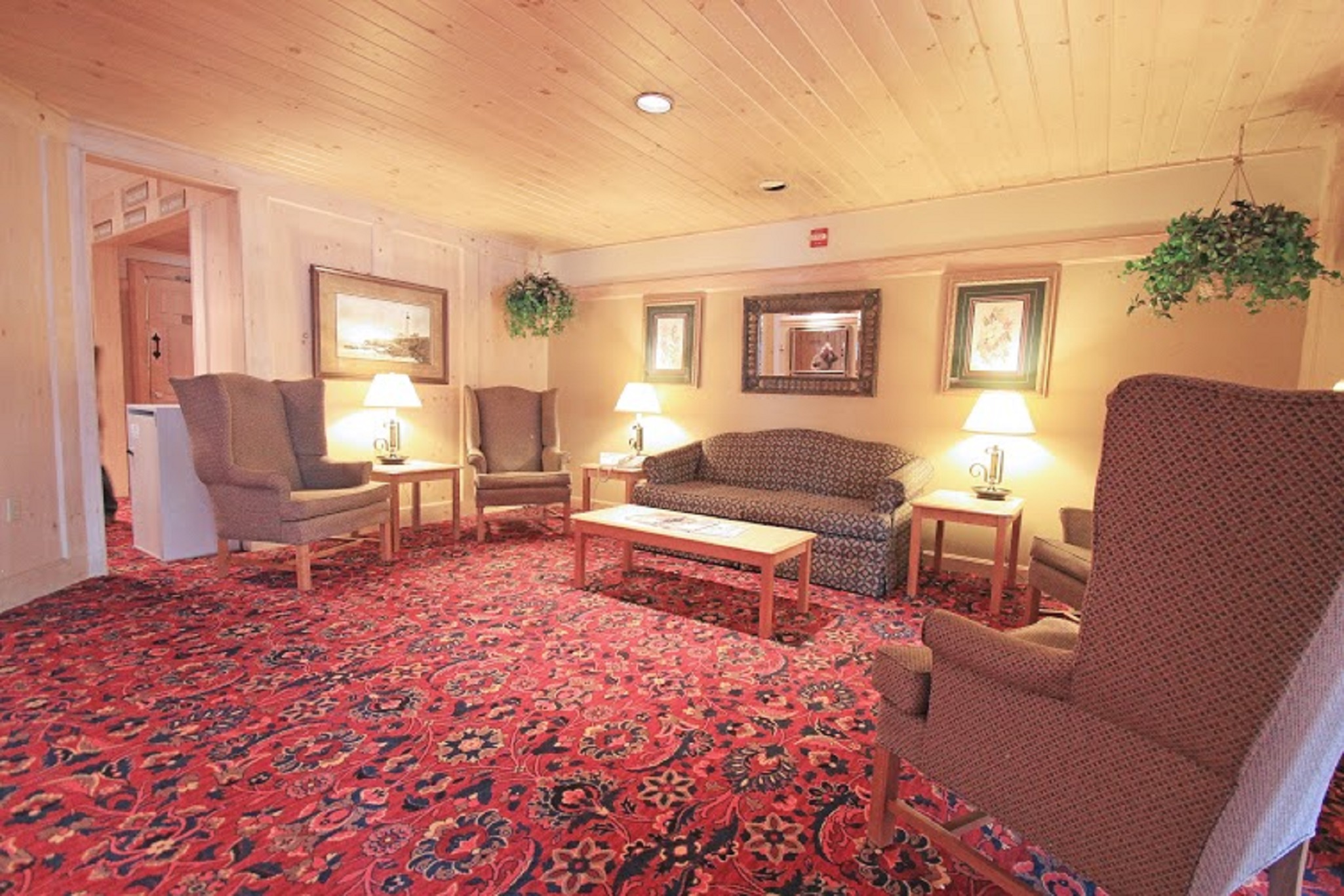 Fireside Inn & Suites