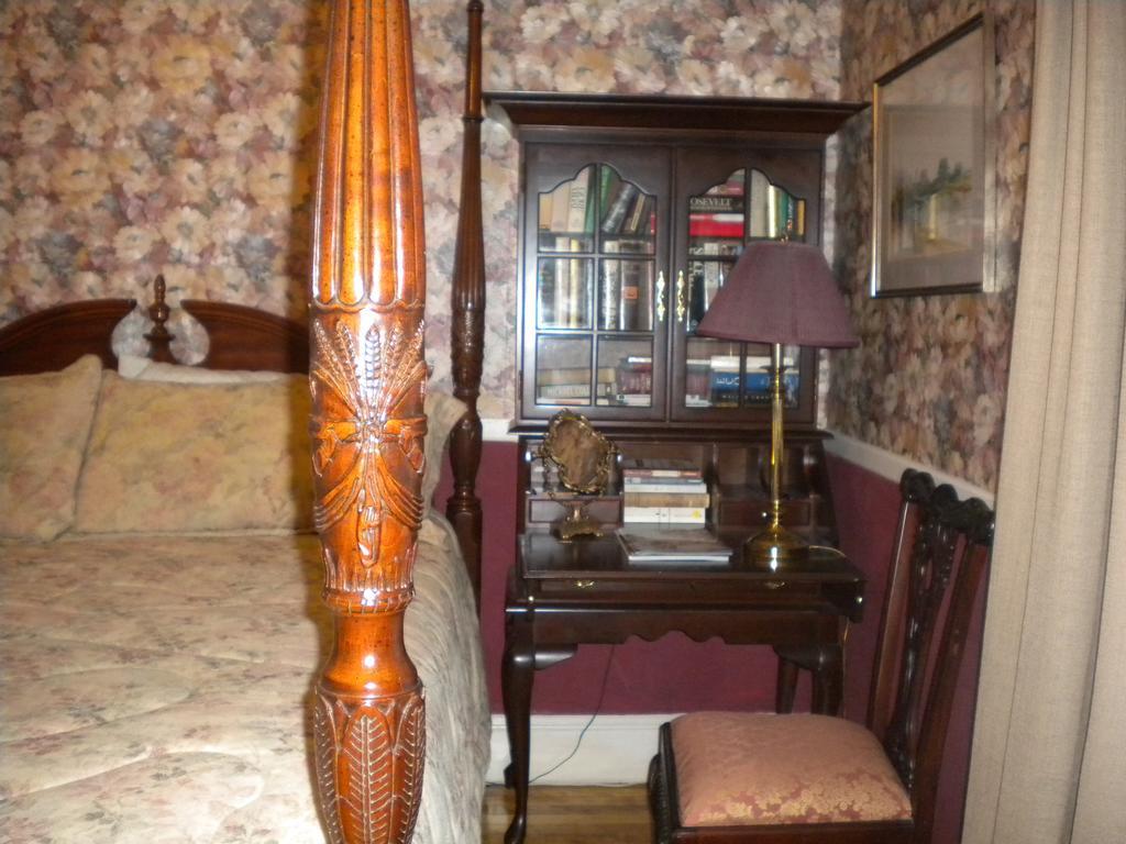 Fleetwood House Bed & Breakfast