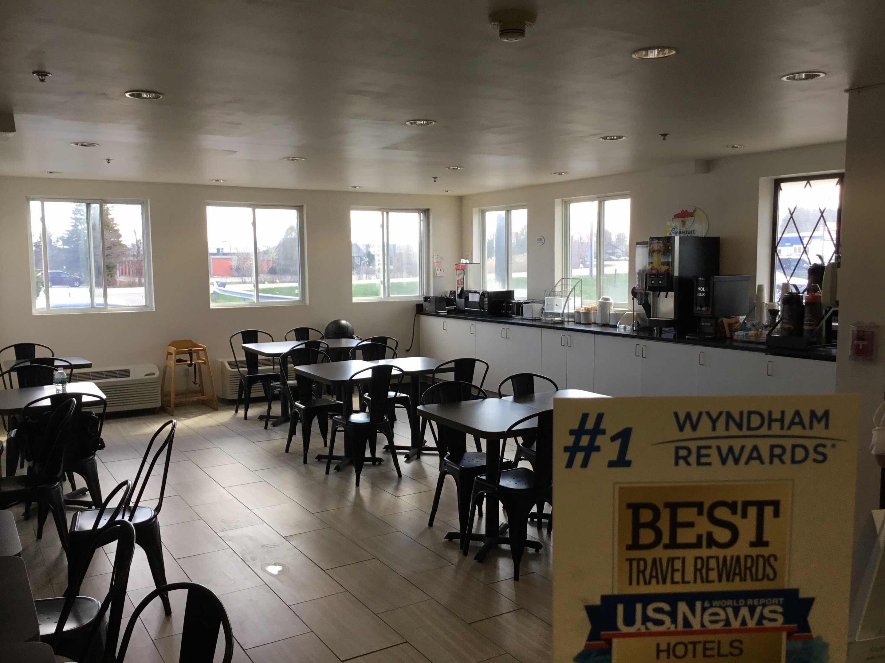 Super 8 by Wyndham Portland ME