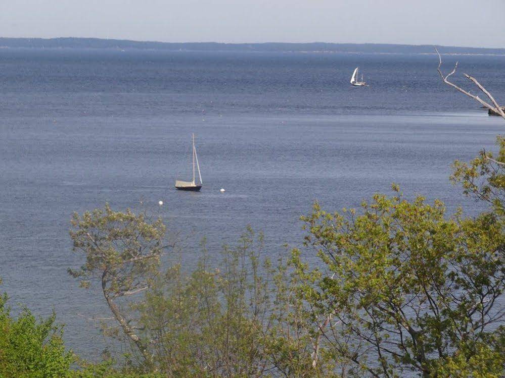Ledges By The Bay