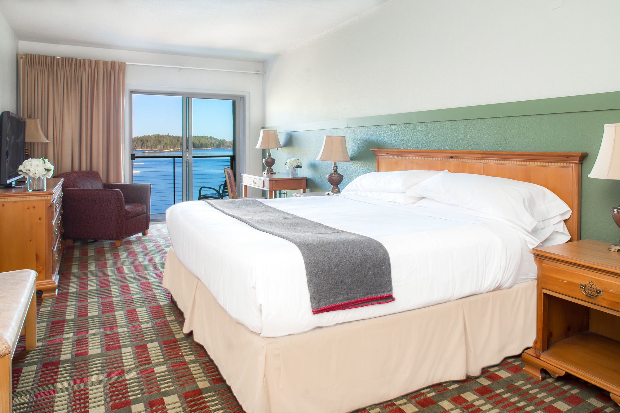 LOGE Southport
