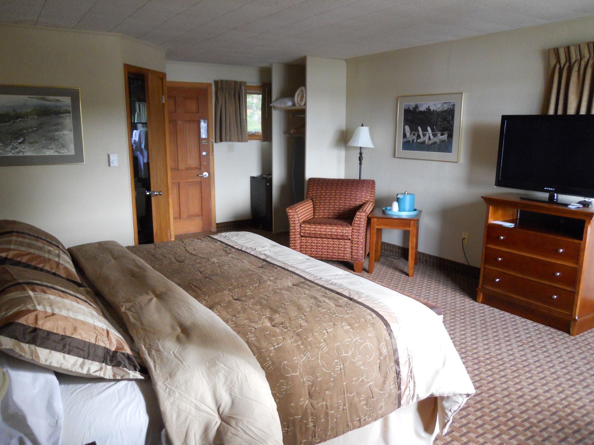 LOGE Southport