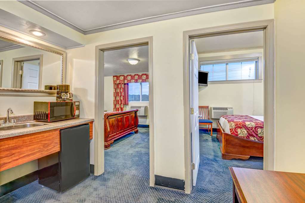 Days Inn by Wyndham Airport/Maine Mall