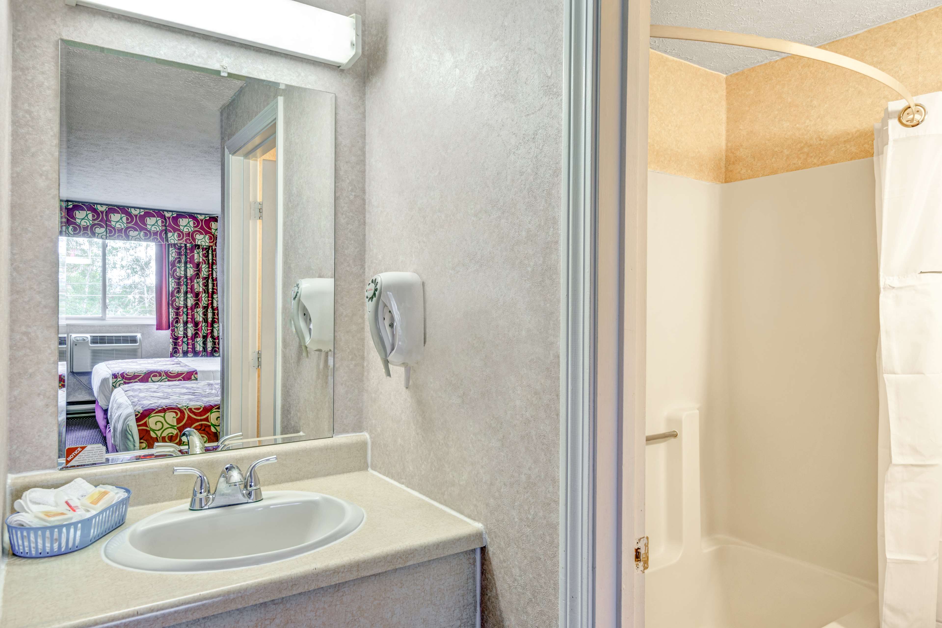 Days Inn by Wyndham Airport/Maine Mall