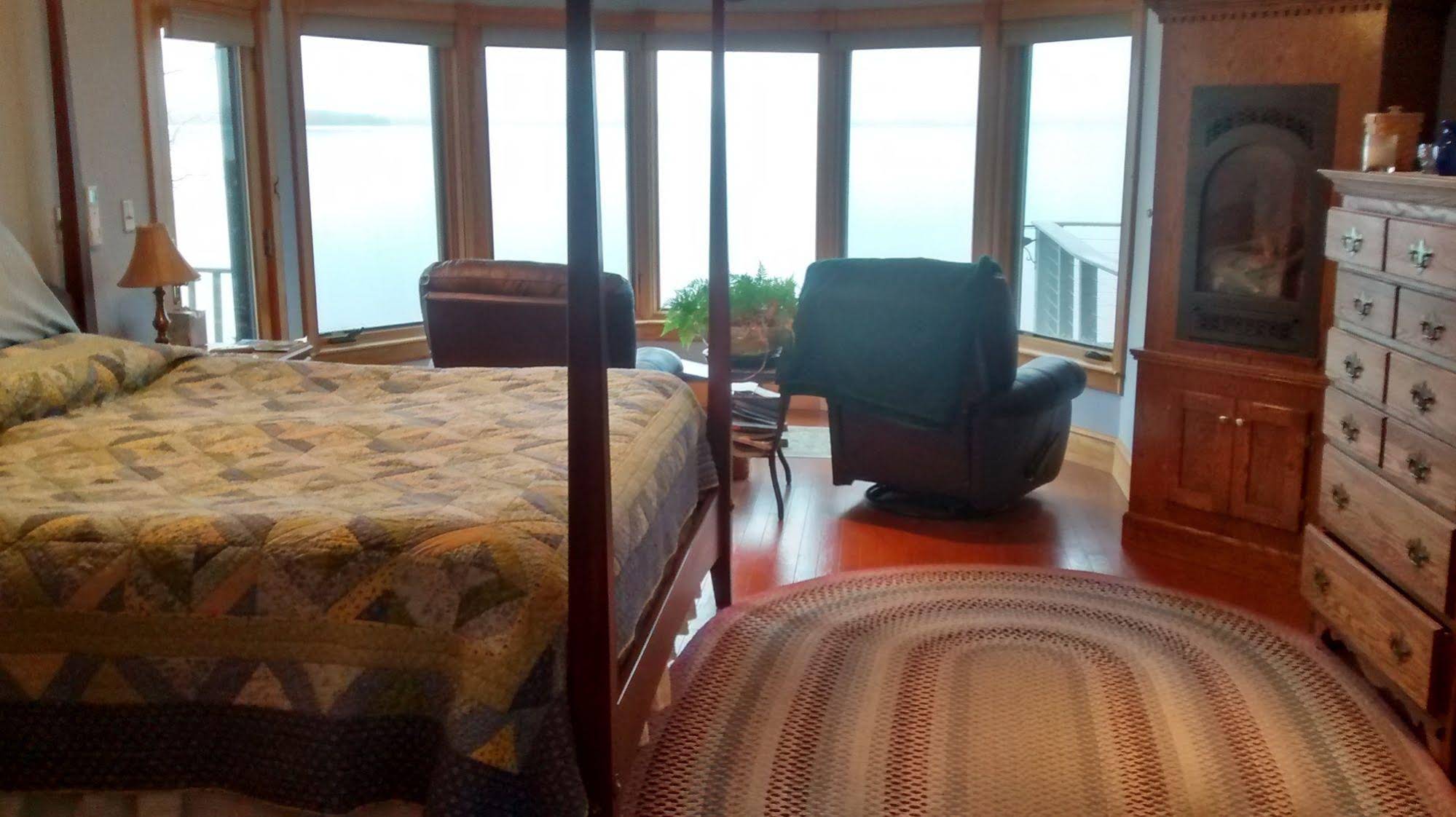 Wave Walker Bed and Breakafast