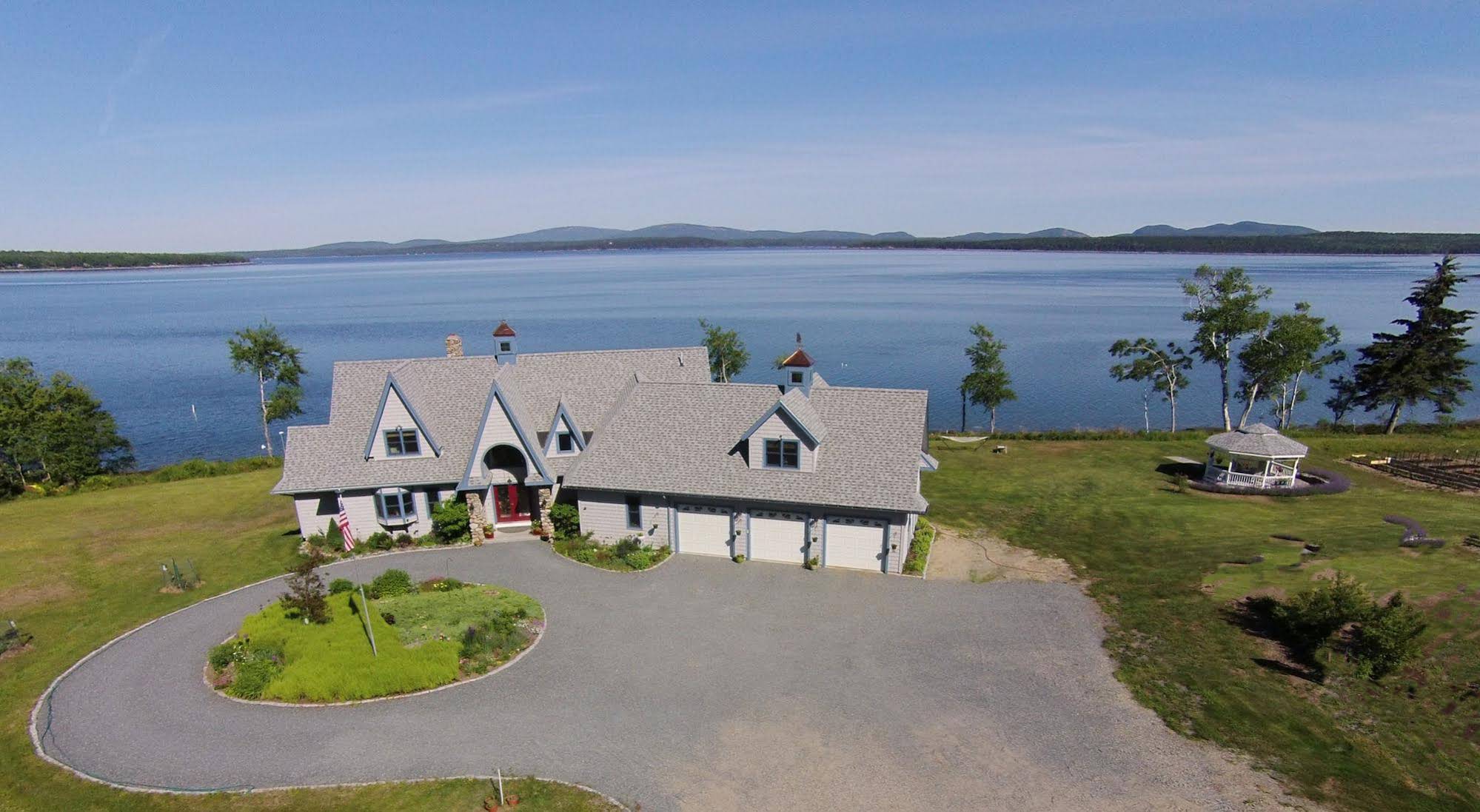 Wave Walker Bed and Breakafast