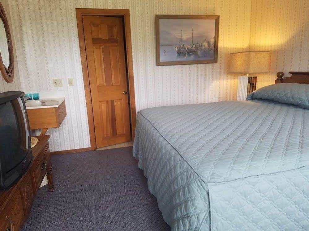 Leona's Motel