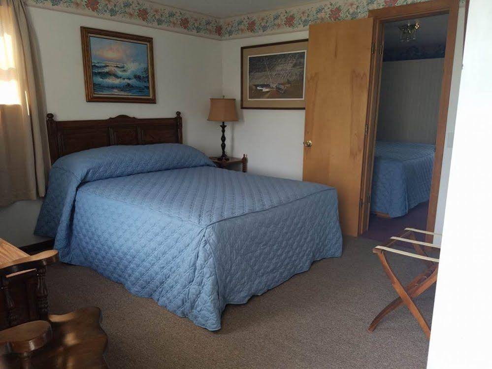Leona's Motel